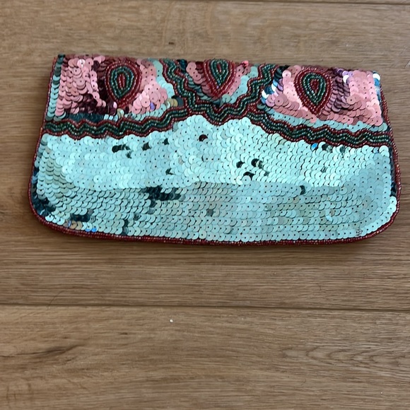 NEW WITH TAGS Designer clutch - Picture 8 of 8